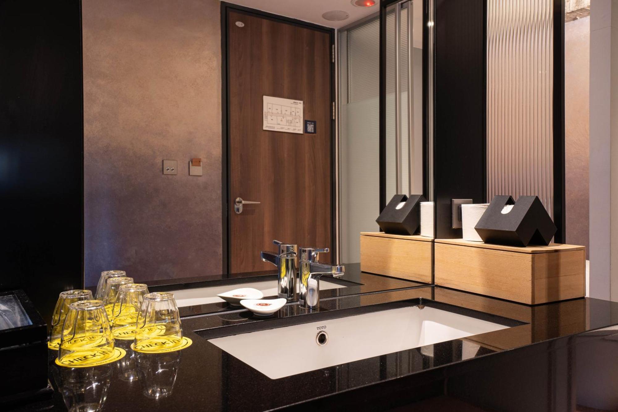 CHECK inn HIVE Luodong Exterior foto